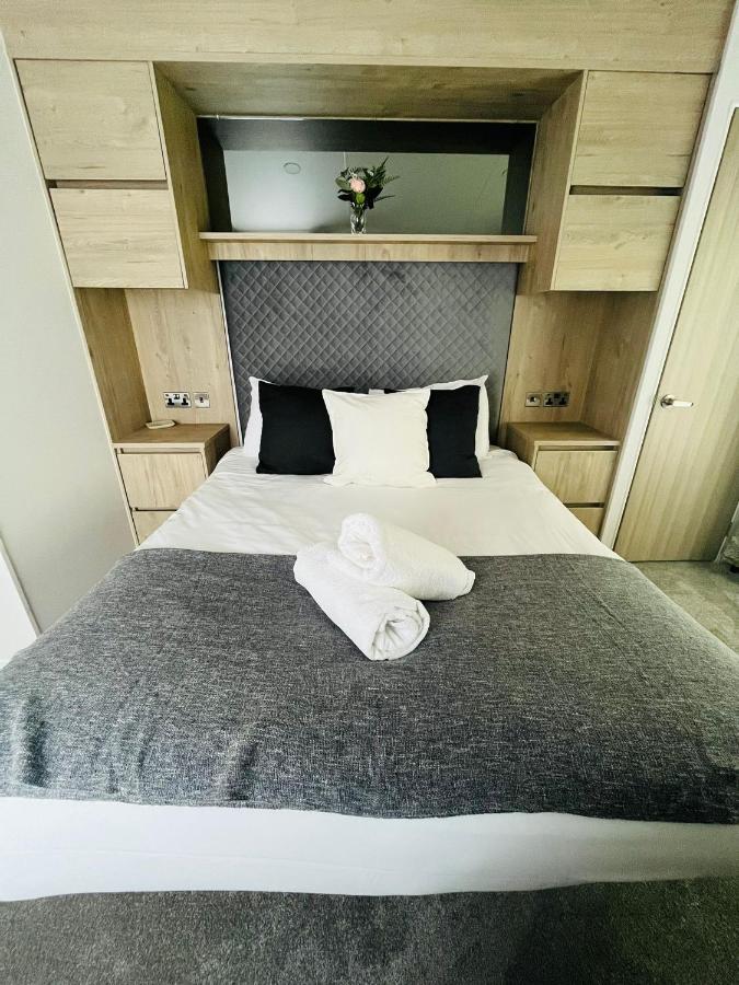 Fir Tree Lodge With Hot Tub Γιορκ Εξωτερικό φωτογραφία